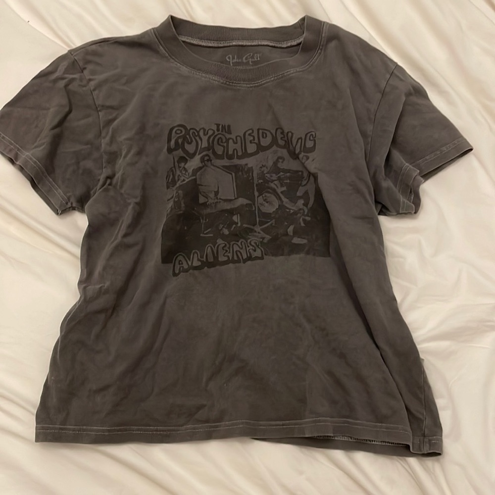 The psychedelic aliens tee🩶
